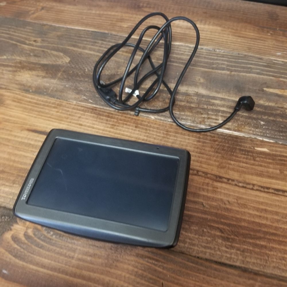 TOM TOM 4 EQ50 GPS TESTED C1